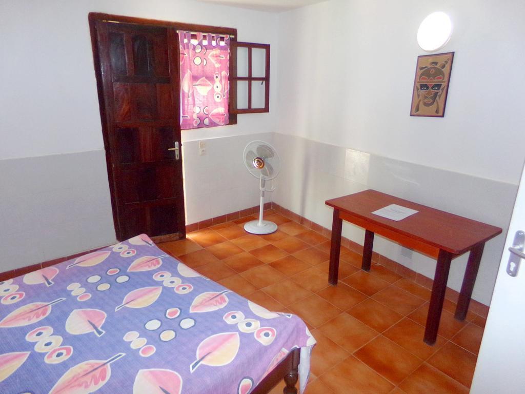 Hotel Katakalousse Yembakana Ngoại thất bức ảnh