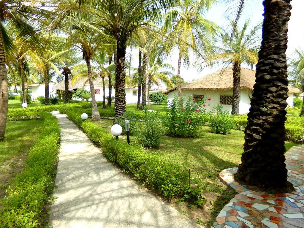 Hotel Katakalousse Yembakana Ngoại thất bức ảnh