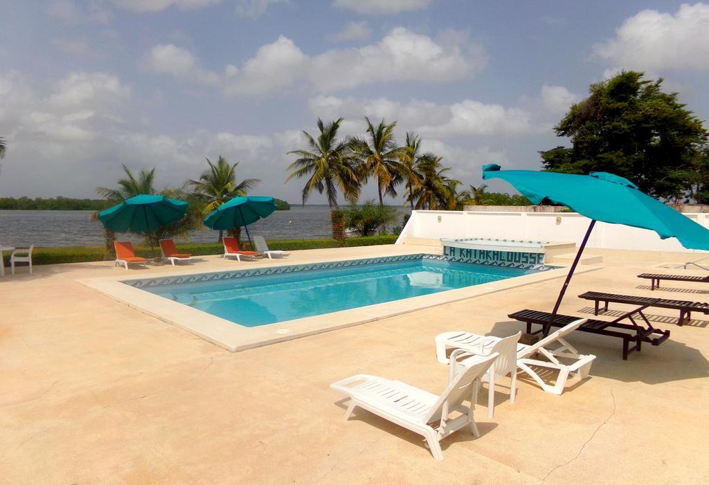 Hotel Katakalousse Yembakana Ngoại thất bức ảnh